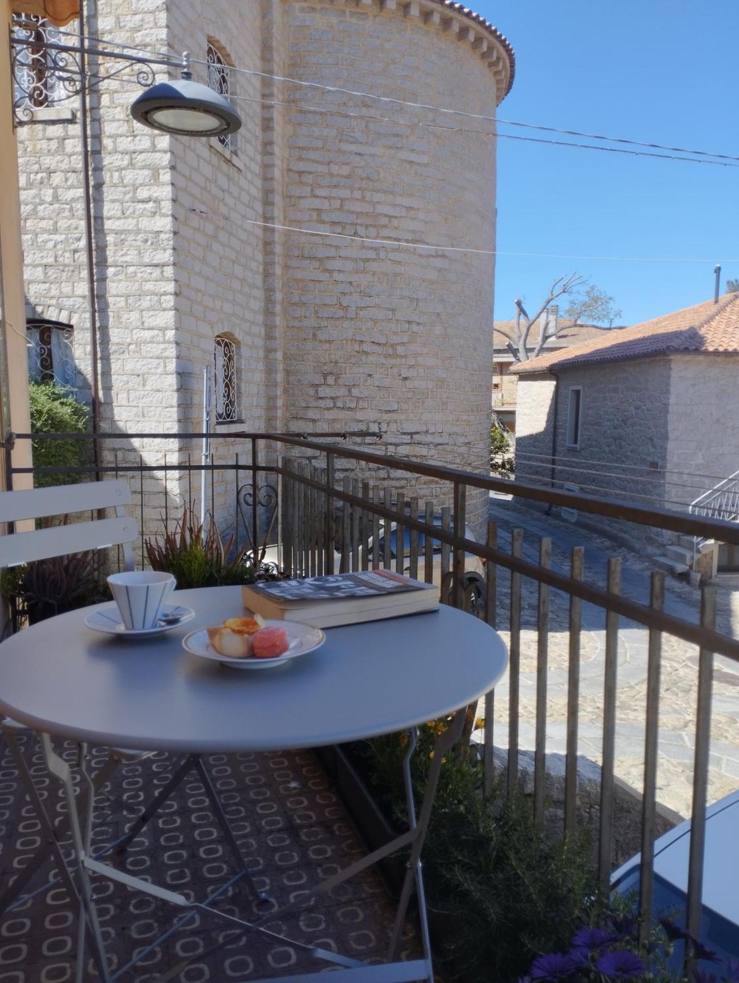 Ferienwohnung Casa Luisa Aggius Exterior foto